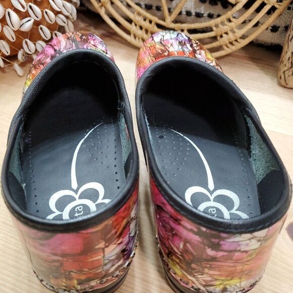 Sanita Womens 11-11.5/41 Professional Slip On Clogs Nurse Artistic Art Wear Boho - Picture 11 of 12